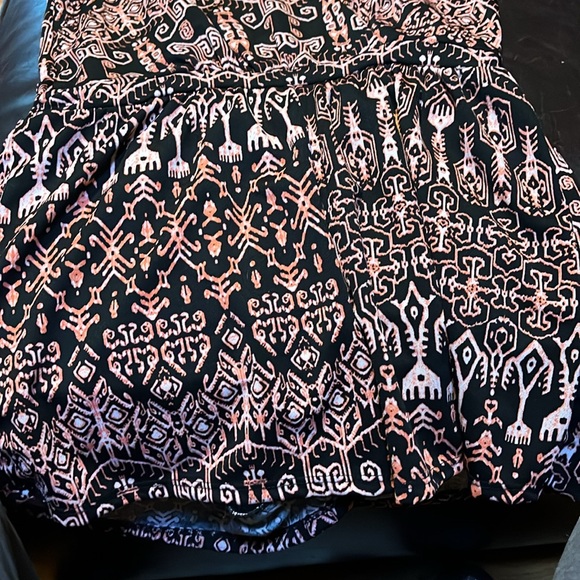 B Jewel romper. Size medium. No tag. Armpit to armpit 16” Length 30”. Used good - Picture 2 of 4